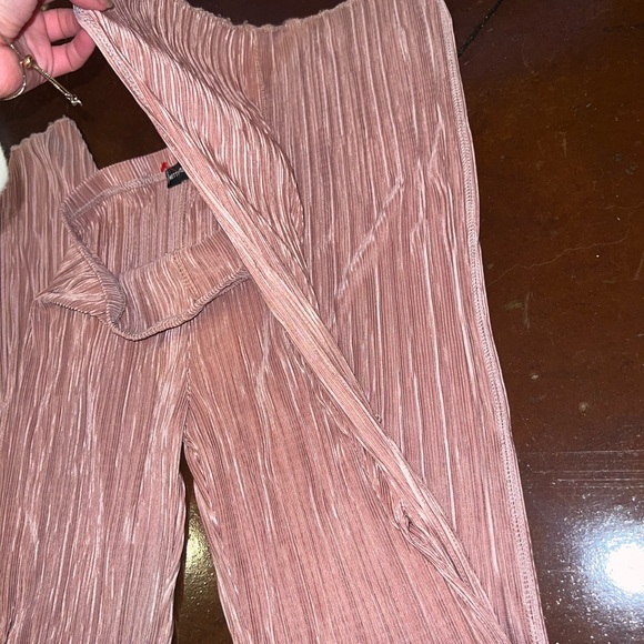 Pretty little thing light pink split leg pants - Picture 2 of 4